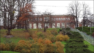 Budynek teatru od strony Odry